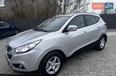 Внедорожник / Кроссовер Hyundai ix35 2011 в 