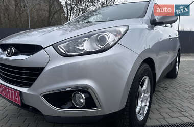 Внедорожник / Кроссовер Hyundai ix35 2011 в 