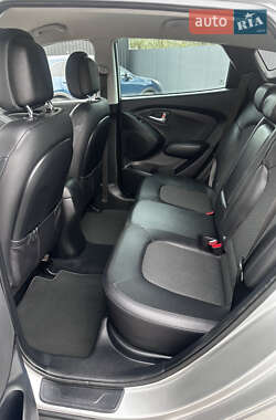 Внедорожник / Кроссовер Hyundai ix35 2011 в 