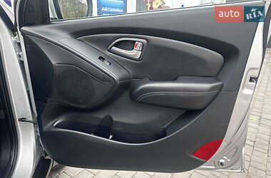 Внедорожник / Кроссовер Hyundai ix35 2011 в 