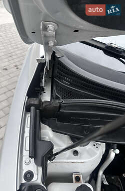 Внедорожник / Кроссовер Hyundai ix35 2011 в 