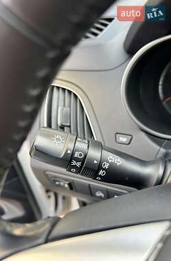 Внедорожник / Кроссовер Hyundai ix35 2013 в 