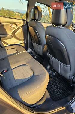 Внедорожник / Кроссовер Hyundai ix35 2013 в 