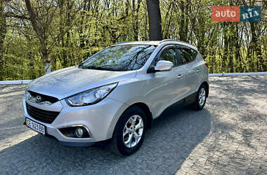 Внедорожник / Кроссовер Hyundai ix35 2010 в 