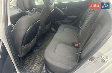 Позашляховик / Кросовер Hyundai ix35 2011 в 