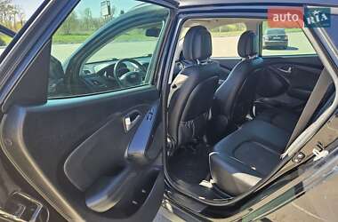 Внедорожник / Кроссовер Hyundai ix35 2011 в 