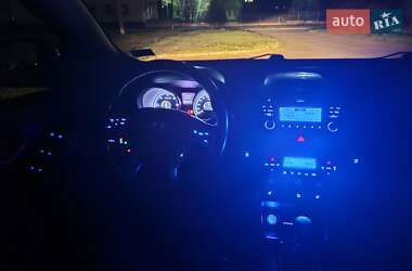 Внедорожник / Кроссовер Hyundai ix35 2011 в 