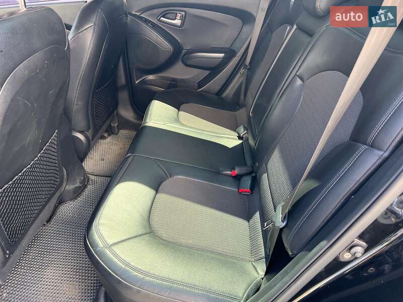 Позашляховик / Кросовер Hyundai ix35 2011 в Одесі