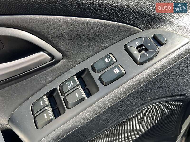 Позашляховик / Кросовер Hyundai ix35 2011 в Одесі