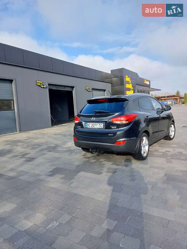 Позашляховик / Кросовер Hyundai ix35 2010 в Кам'янці-Бузькій