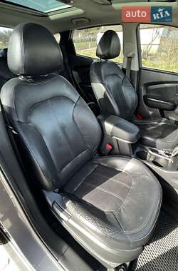 Внедорожник / Кроссовер Hyundai ix35 2011 в 
