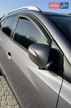 Внедорожник / Кроссовер Hyundai ix35 2011 в 