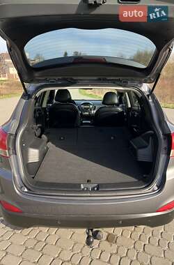 Внедорожник / Кроссовер Hyundai ix35 2011 в 