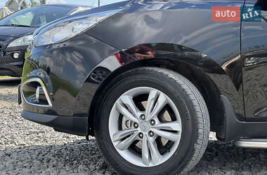 Позашляховик / Кросовер Hyundai ix35 2011 в 