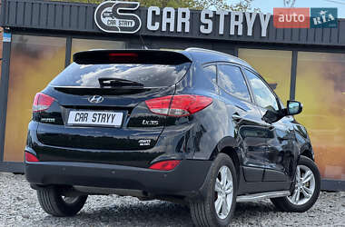 Позашляховик / Кросовер Hyundai ix35 2011 в 
