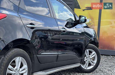 Позашляховик / Кросовер Hyundai ix35 2011 в 