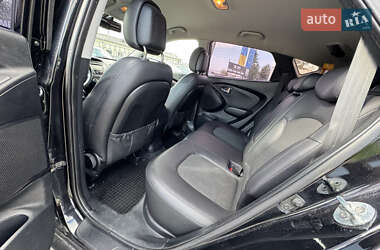 Позашляховик / Кросовер Hyundai ix35 2011 в 