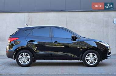 Позашляховик / Кросовер Hyundai ix35 2012 в 
