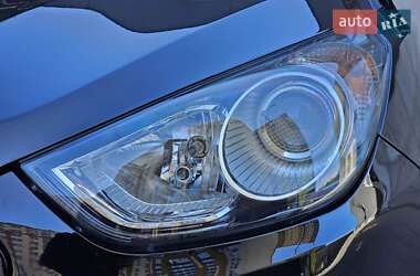 Позашляховик / Кросовер Hyundai ix35 2012 в 