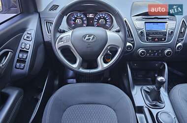 Позашляховик / Кросовер Hyundai ix35 2012 в 