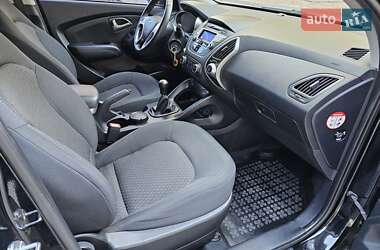 Позашляховик / Кросовер Hyundai ix35 2012 в 