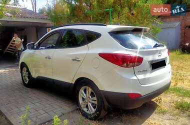 Позашляховик / Кросовер Hyundai ix35 2012 в 