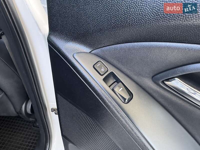 Позашляховик / Кросовер Hyundai ix35 2013 в Дніпрі