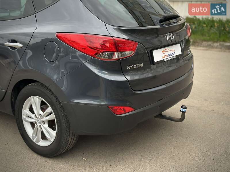 Позашляховик / Кросовер Hyundai ix35 2010 в Сумах