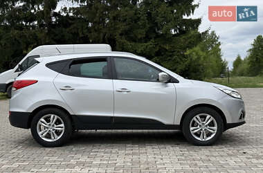 Позашляховик / Кросовер Hyundai ix35 2011 в 