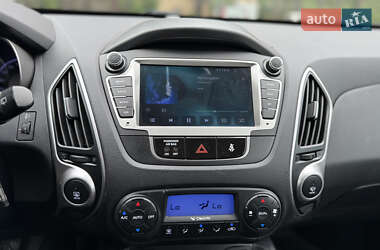 Позашляховик / Кросовер Hyundai ix35 2011 в 