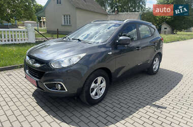 Позашляховик / Кросовер Hyundai ix35 2010 в 
