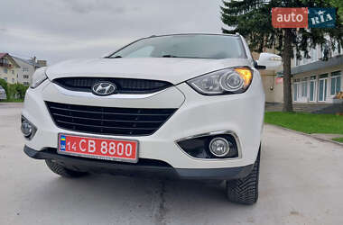 Внедорожник / Кроссовер Hyundai ix35 2012 в 