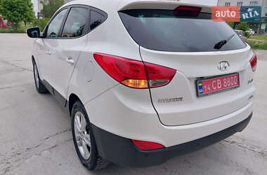 Внедорожник / Кроссовер Hyundai ix35 2012 в 