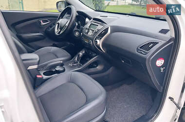 Внедорожник / Кроссовер Hyundai ix35 2012 в 