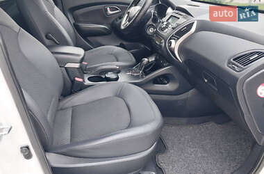 Внедорожник / Кроссовер Hyundai ix35 2012 в 