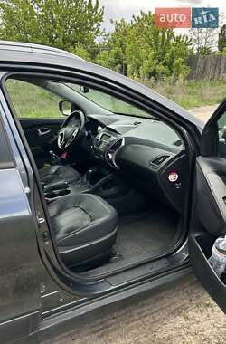 Позашляховик / Кросовер Hyundai ix35 2010 в 