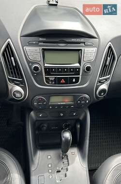 Позашляховик / Кросовер Hyundai ix35 2010 в 