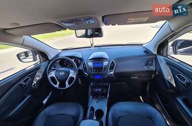 Позашляховик / Кросовер Hyundai ix35 2010 в 