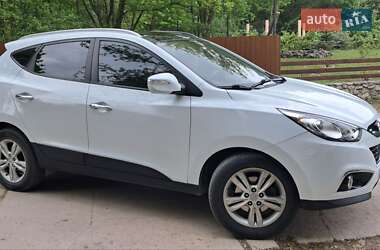 Позашляховик / Кросовер Hyundai ix35 2010 в 