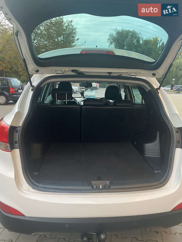 Позашляховик / Кросовер Hyundai ix35 2011 в Луцьку