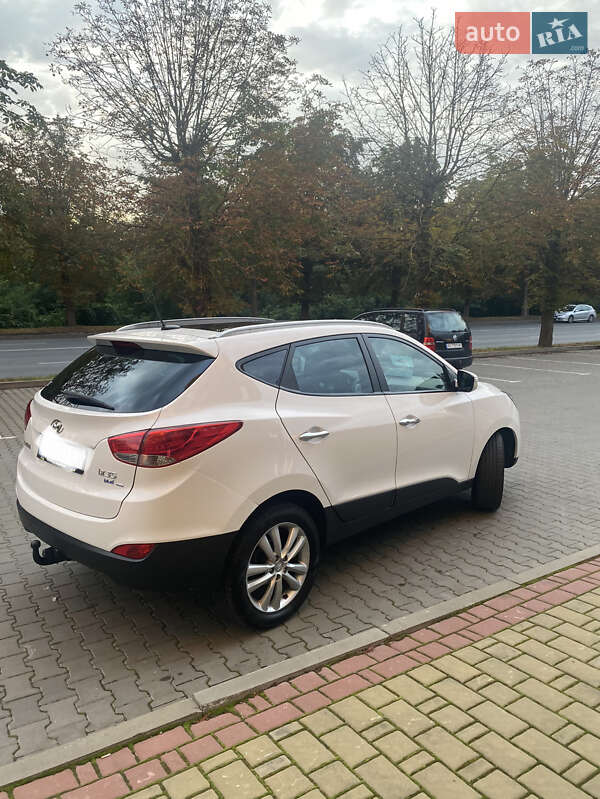 Позашляховик / Кросовер Hyundai ix35 2011 в Луцьку