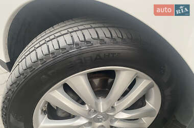 Позашляховик / Кросовер Hyundai ix35 2011 в 