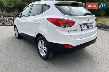 Позашляховик / Кросовер Hyundai ix35 2011 в 