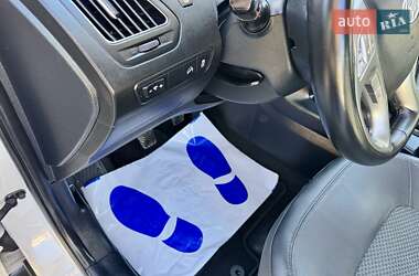 Позашляховик / Кросовер Hyundai ix35 2012 в 