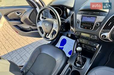 Позашляховик / Кросовер Hyundai ix35 2012 в 