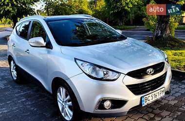 Внедорожник / Кроссовер Hyundai ix35 2010 в 