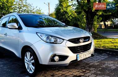 Внедорожник / Кроссовер Hyundai ix35 2010 в 