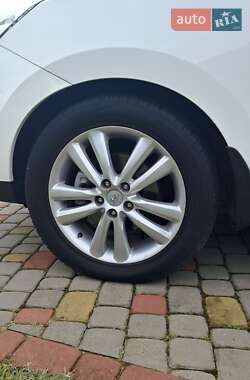 Позашляховик / Кросовер Hyundai ix35 2013 в 