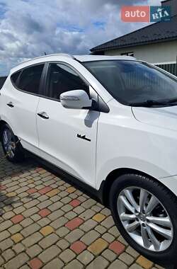 Позашляховик / Кросовер Hyundai ix35 2013 в 