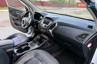 Позашляховик / Кросовер Hyundai ix35 2010 в 
